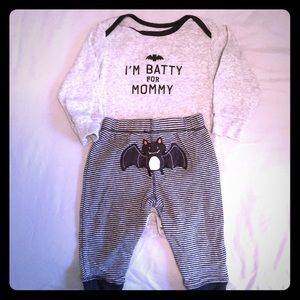 Carter’s Batty for Mommy set